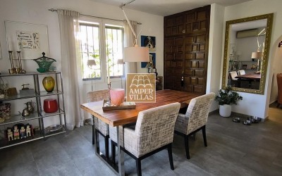 Lovely, cosy villa with a beautiful garden.